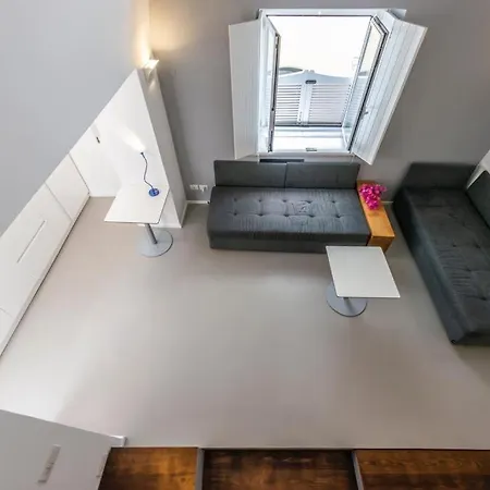 Apartment Design In Piazzetta Capri