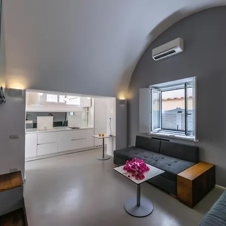 Design In Piazzetta Apartment